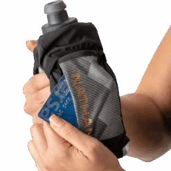 Nathan QuickSqueeze Insulated Handheld 12oz -Sports Basement Outlet 100269898 BKGD 4
